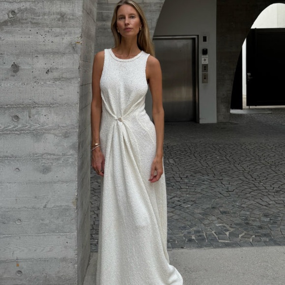 DISSH Dresses & Skirts - DISSH SUE off white Maxi Dress